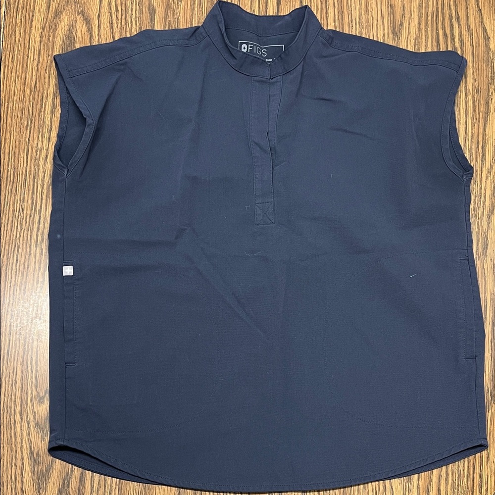 Figs Women's Navy Short Sleeve Top
